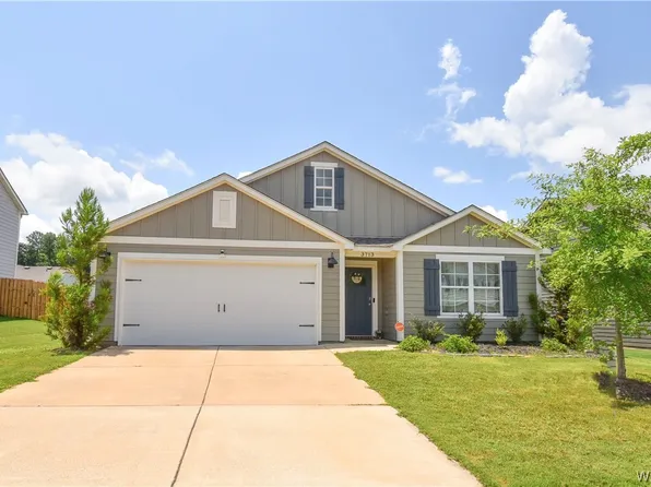 3713 Magnolia Hills Dr, Northport, AL 35473