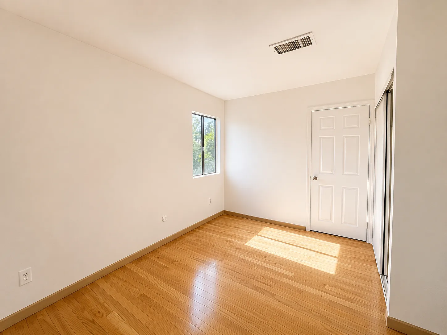 3 bed, 1500 sqft, $3,100 — Photo 4