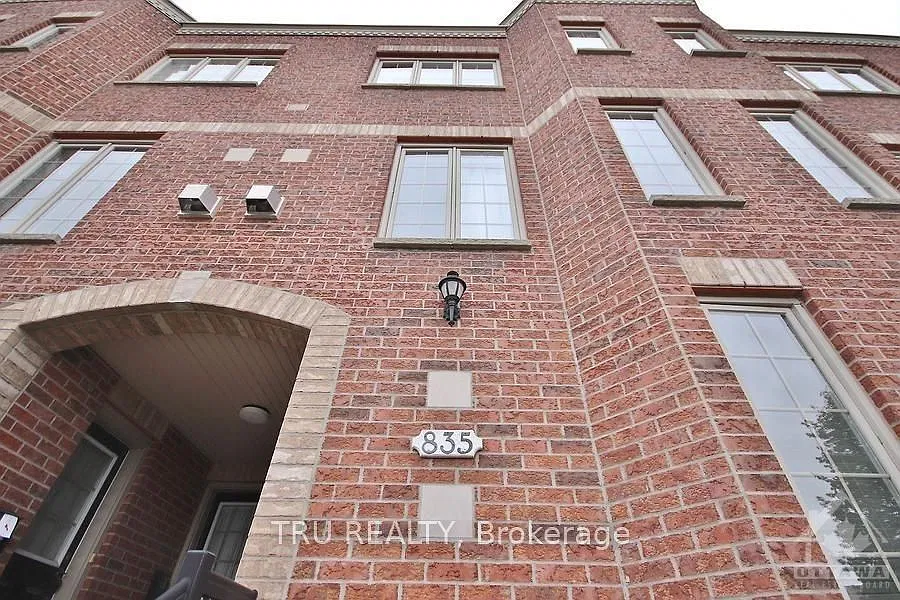 2 bed, $2,350 — Photo 2
