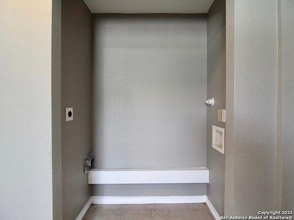 5th image of 611 Ellor Dr #611