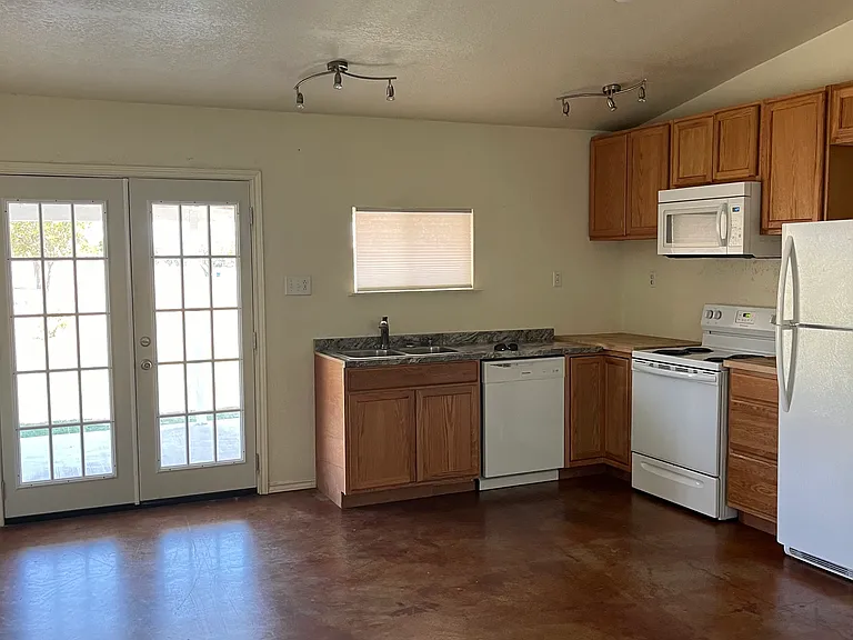 198 Private Road 4839 — Photo 4