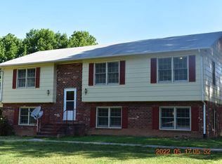 107 Williams St, Farmville, VA 23901