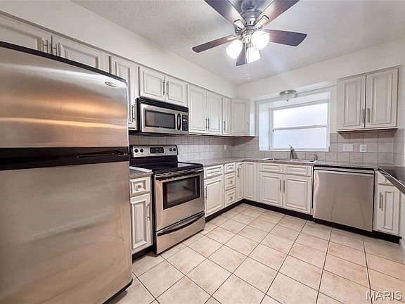 2nd image of 1154 Rue La Chelle Walk #1154
