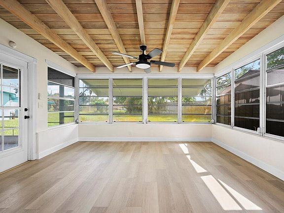 4th image of 638 W Kalmia Drive