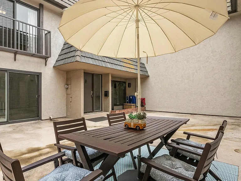 784 S Sierra Ave — Photo 27