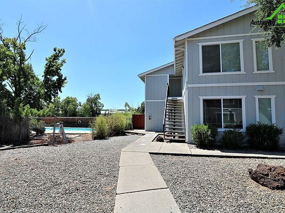 3rd image of 900 Jamieson Ct APT 4