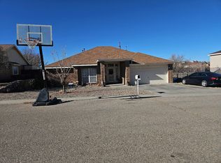 15 Juniper Ave, Los Lunas, NM 87031