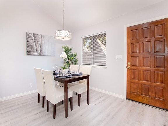 4th image of 386 Coyote Creek Cir