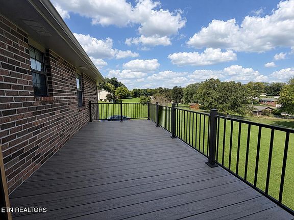 3rd image of 1456 Cattlemans Dr