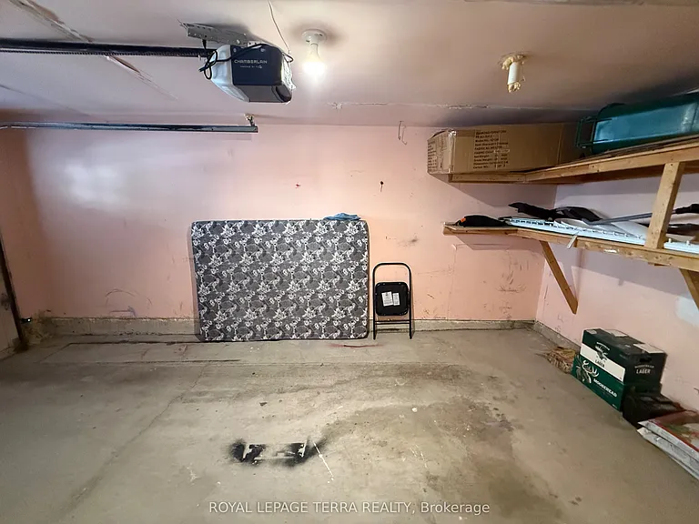 80 Acorn Pl #16 — Photo 31