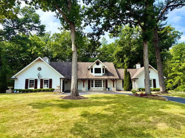 7 Plymouth Ct, Lincolnshire, IL 60069