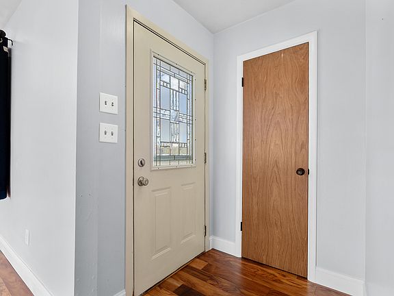 2nd image of 10219 N 28th St