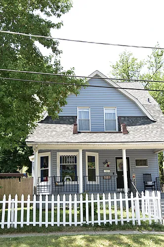 708 North Ave photo 1