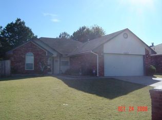 1804 Butterfield Trl, Choctaw, OK 73020