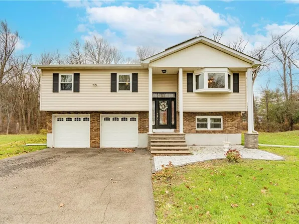125 Fletcher Drive N, Newburgh, NY 12550