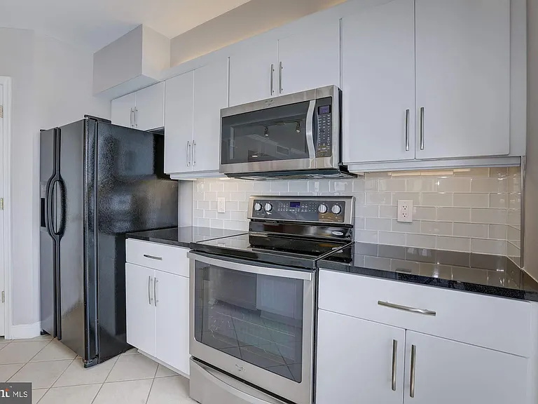 616 E St NW #718 — Photo 9