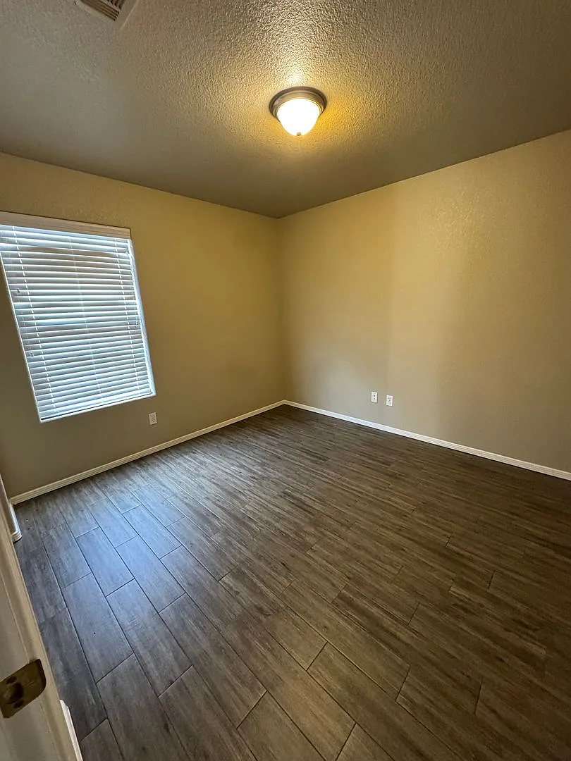 *$500 off first months rentBeautiful 3 Bedroom, 2 Bath Home with Immaculate Backyard — Photo 4