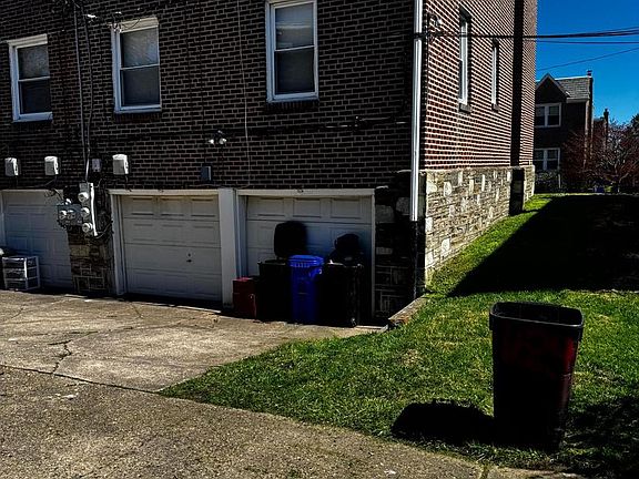 2nd image of 1629 Murdoch Rd