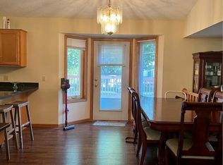 960 Trillium Ct, Eagan, MN 55123