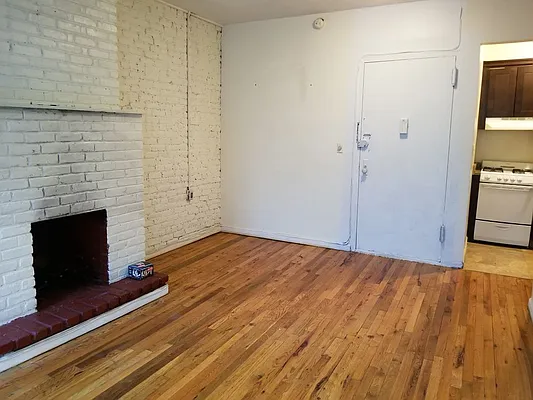 Rented by New York Residence | media 10