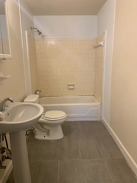 611 Reid Street - Apt C — Photo 3
