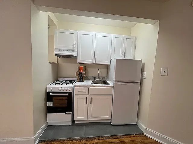 1011 Ocean Avenue — Photo 3