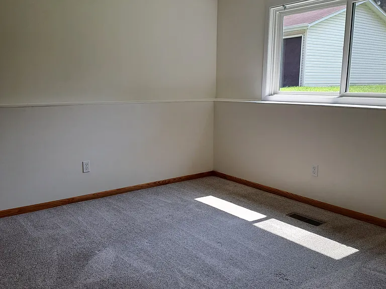 2276 Cowern Pl E — Photo 9