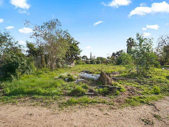 5th image of 132 Pecos Ave