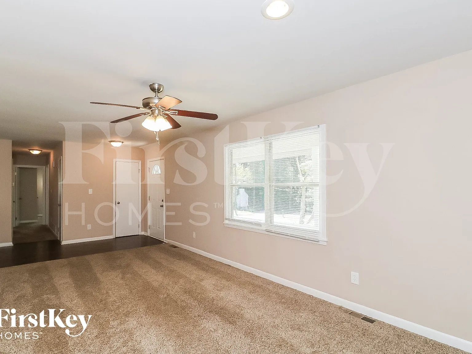 3 bed, 2.0 bath, 1273 sqft, $2,025 — Photo 3
