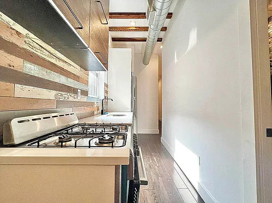 Rented by Doorway NYC, LLC | media 44