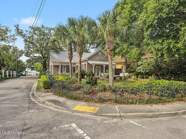 1521 Roberts Ave, Gulfport, MS 39501