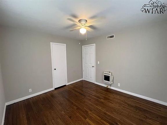 4th image of 2612 Wooddale Ave