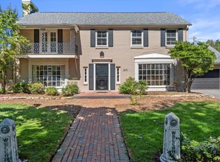 2310 E Glendale Ave, Whitefish Bay, WI 53211