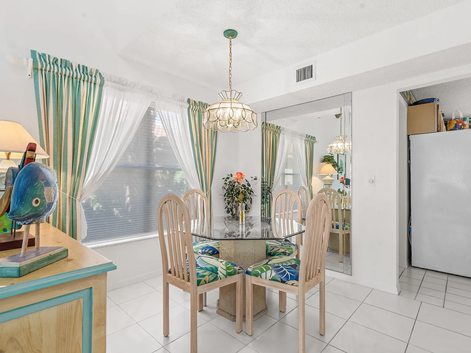 3 bed, 2.5 bath, 1884 sqft, $5,500 — Photo 4