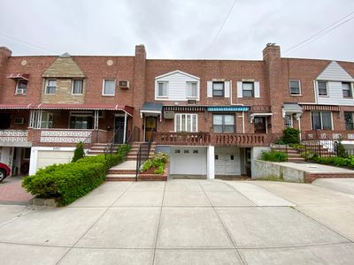 2823 Hobart St, Flushing, NY, 11377