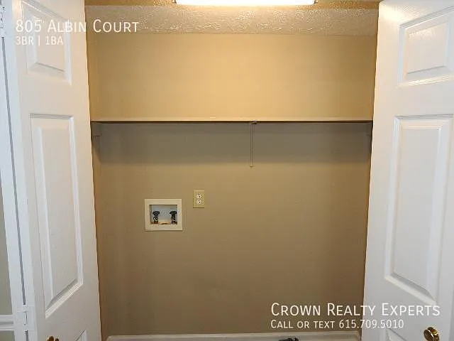 805 Albin Ct — Photo 9