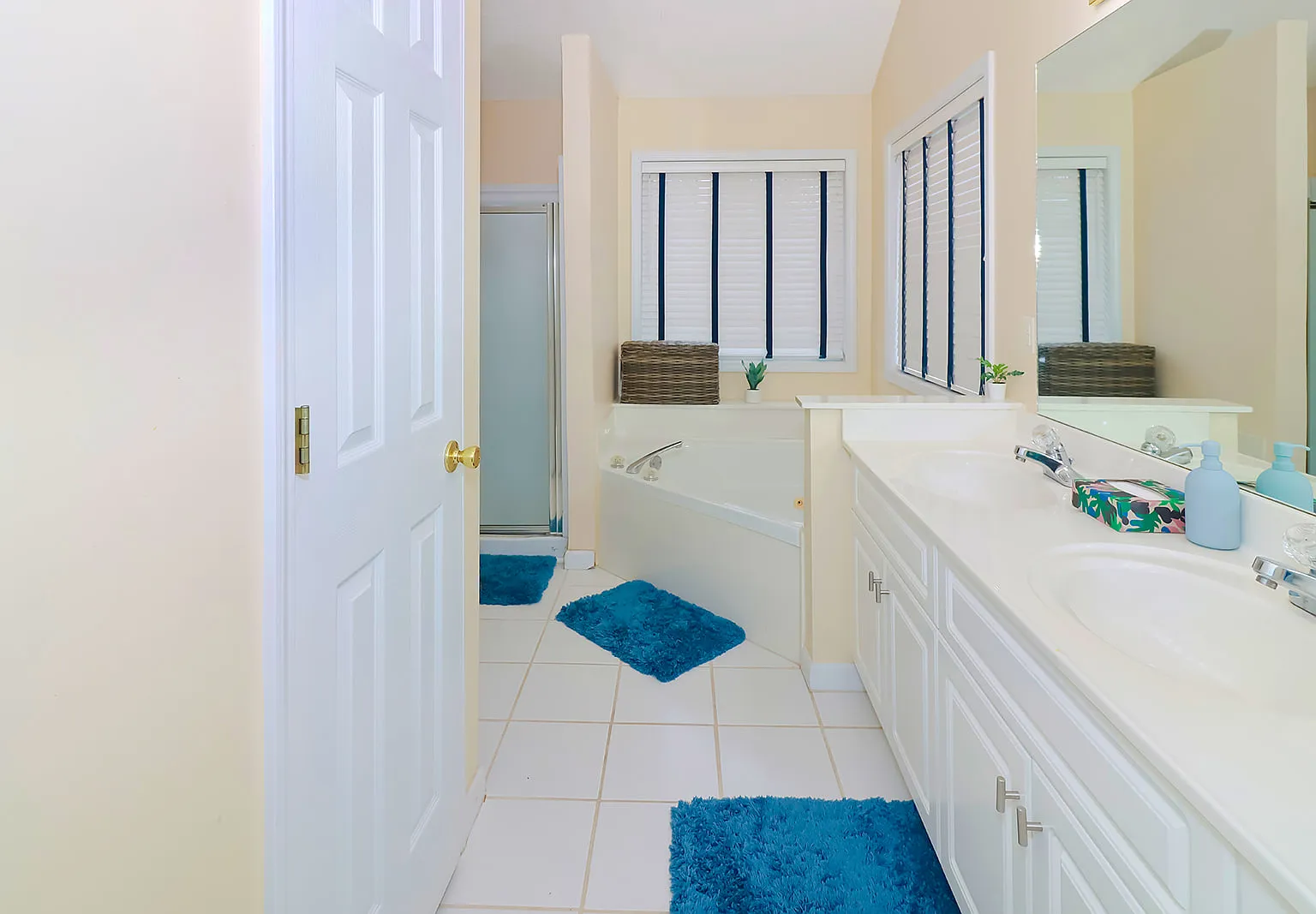 4 bed, 2.5 bath, 2946 sqft, $7,000 — Photo 4