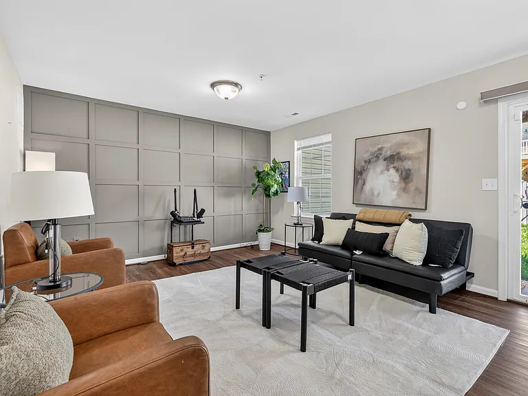 121 Polo Way — Photo 4
