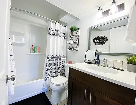 721 Rosewood Ln #D — Photo 7