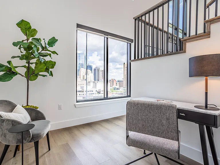 808 Crawford St — Photo 25