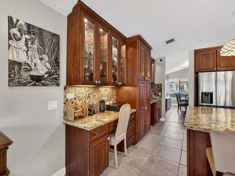 168 Thornton Dr — Photo 13