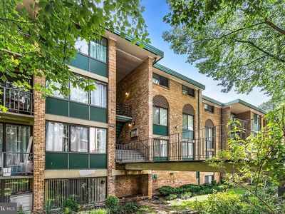 505 N Armistead St APT 202, Alexandria, VA, 22312