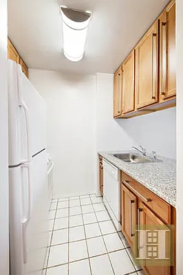 Rented by Halstead Real Estate | media 6