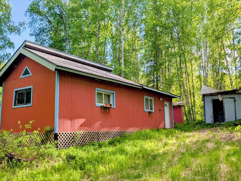 1221 Broadview Dr