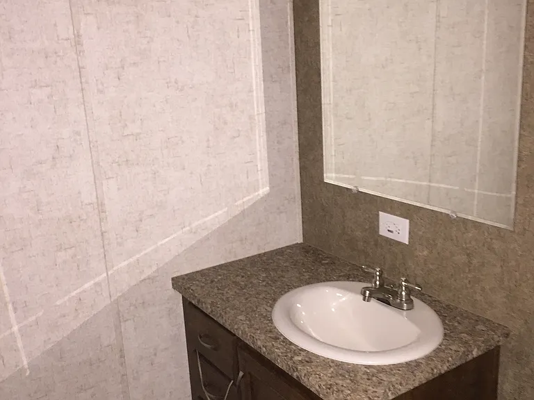 428 Glen Dr — Photo 7