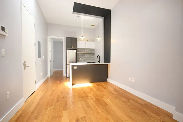 Rented by Emes Homes Realty LLC | media 9