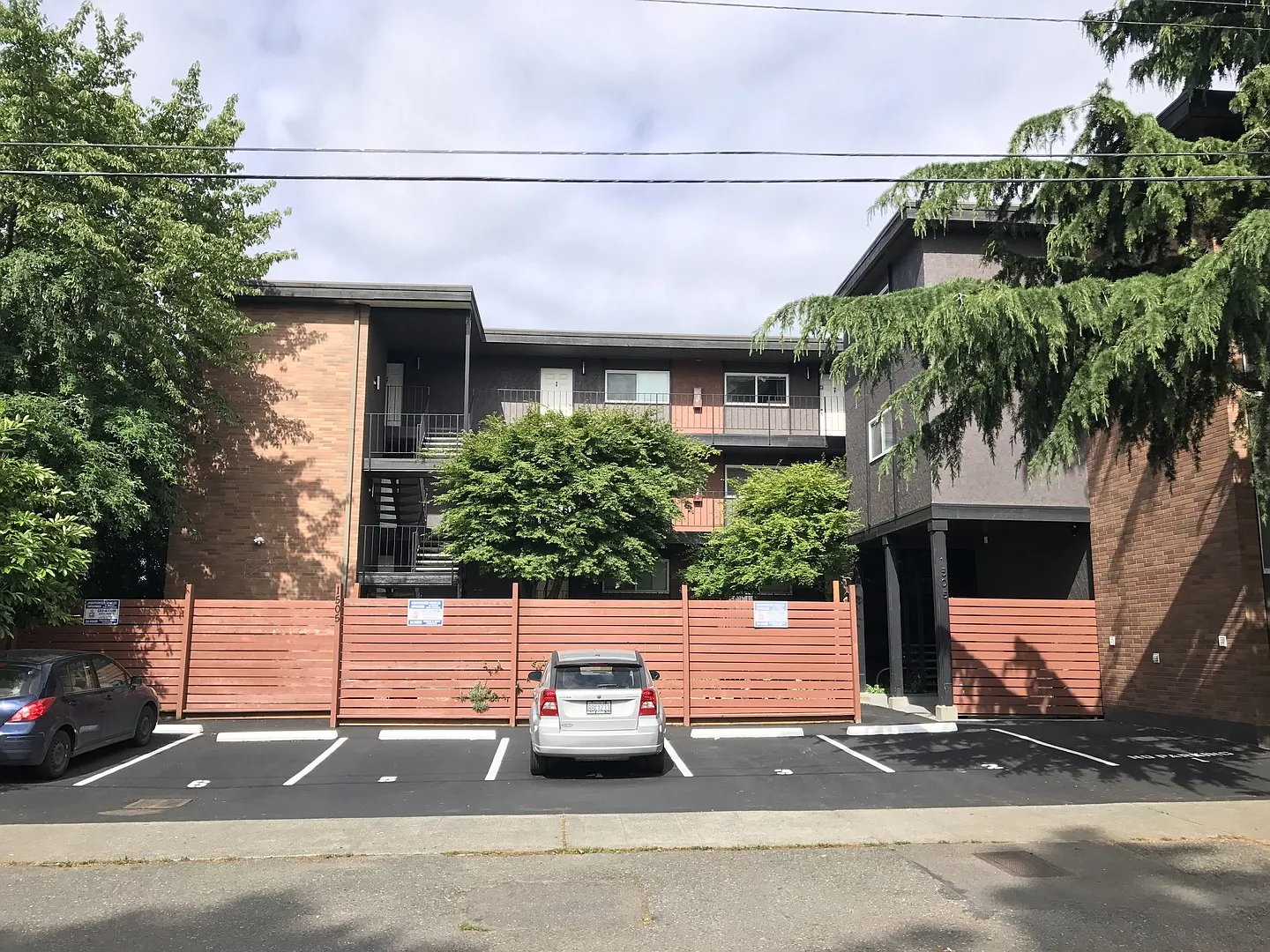Elliott View Apartments — Photo 2
