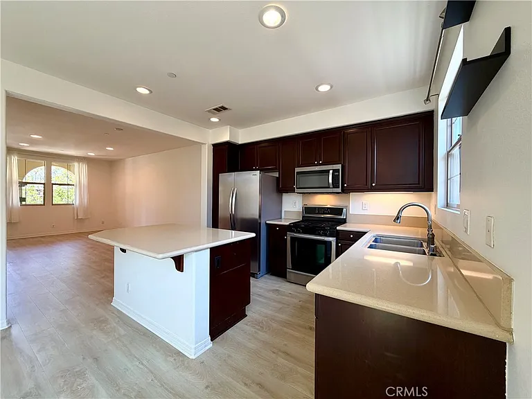 606 Asbury — Photo 13