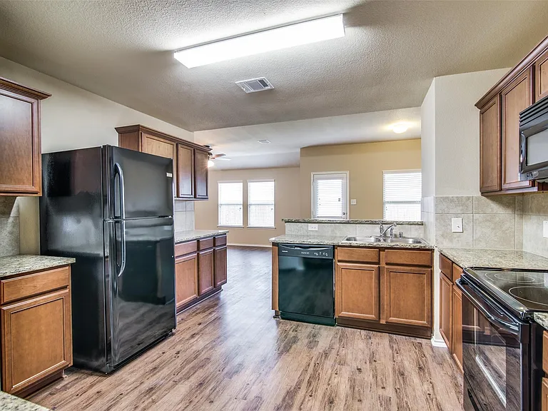 1512 Wild Rye Cir — Photo 10