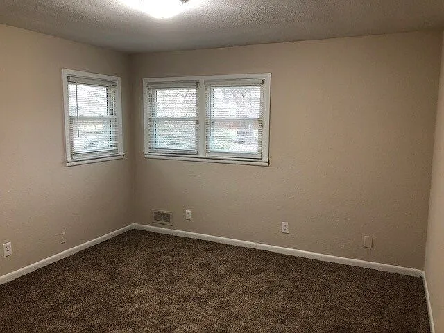 3120 W 49th St — Photo 11